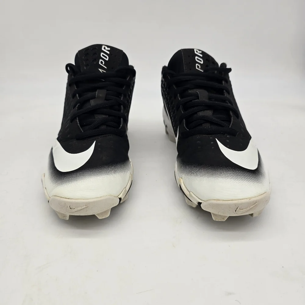 Nike shoe youth